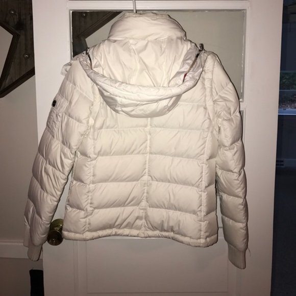 Burberry Brit Short Puffer White Jacket - Picture 3 of 6